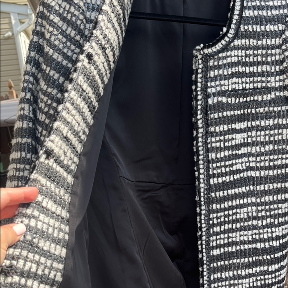 Alice + Olivia Black and White Textured Blazer - Picture 5 of 5